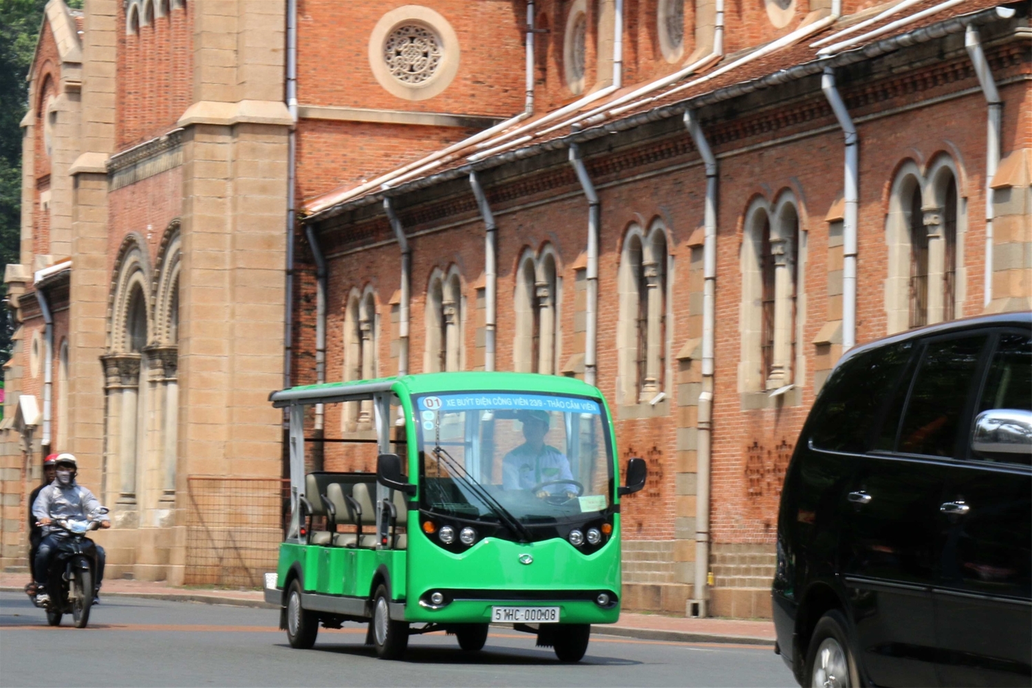 Long biên electric car